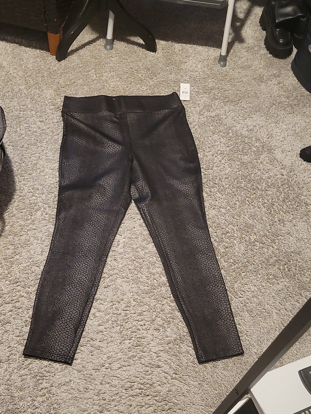 Fashion to Figure Black Textured Faux Leather Leggings - Reptile Print